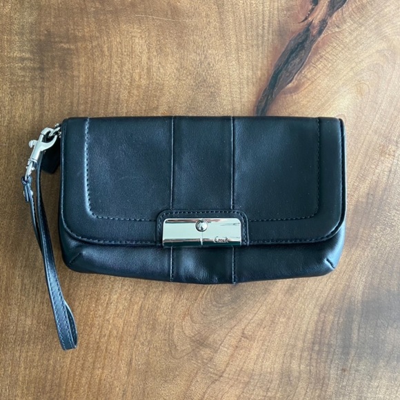 Coach leather clutch - Picture 1 of 2